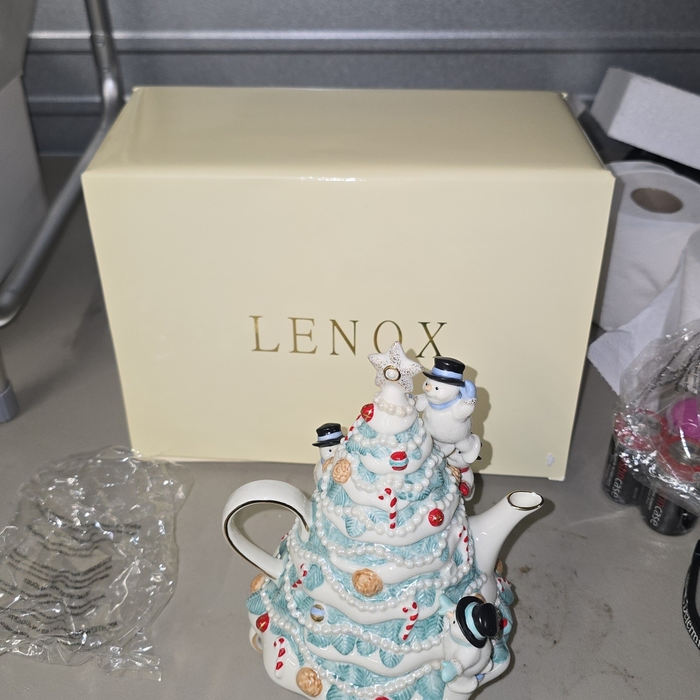 Lenox Snowman Christmas Teapot